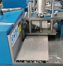 鋁型材下料機(jī)的鋸切速度與什么有關(guān)系？