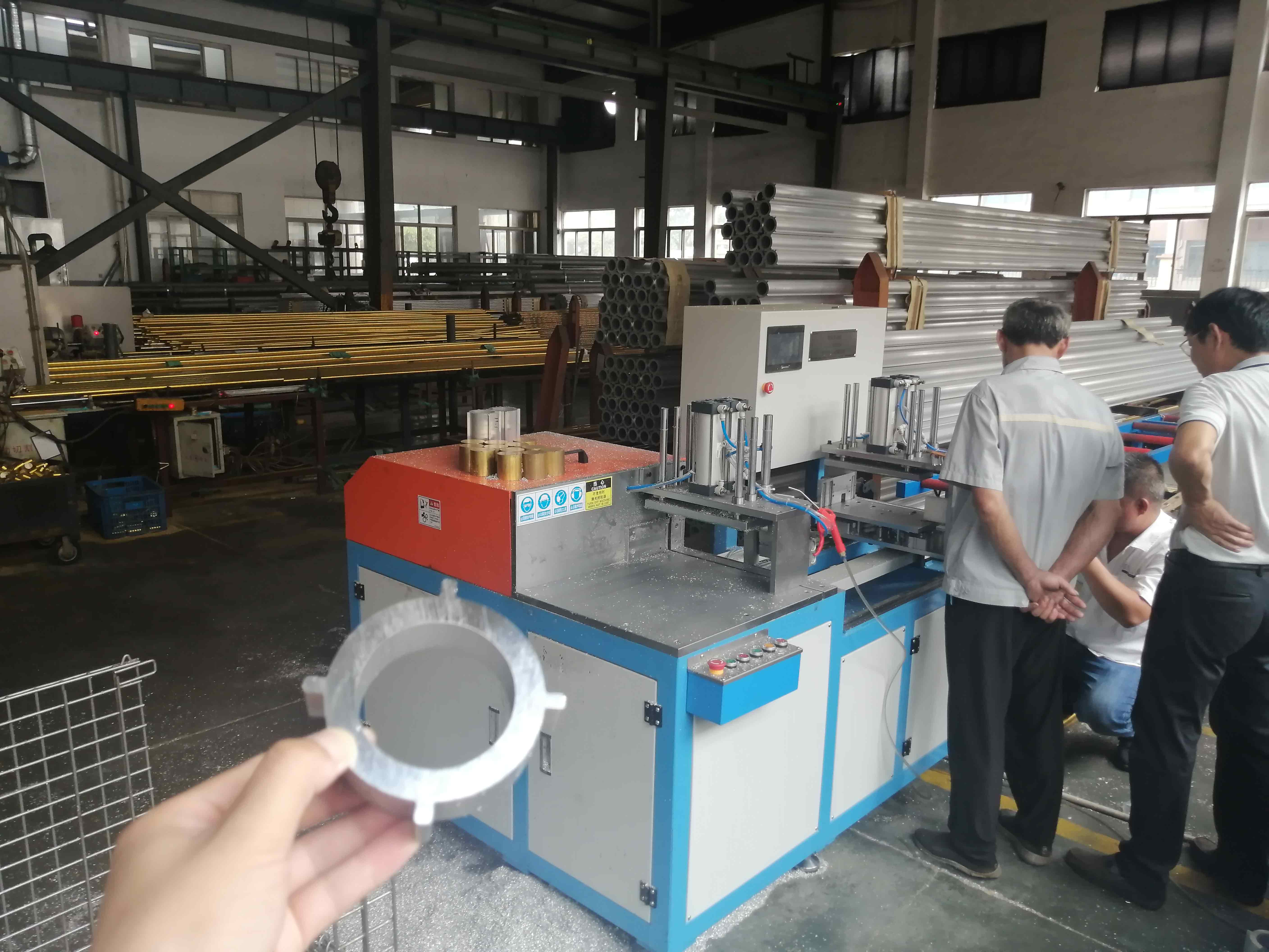 SDY-Q300銅棒下料機客戶現場 SDY-Q300銅棒下料機客戶現場